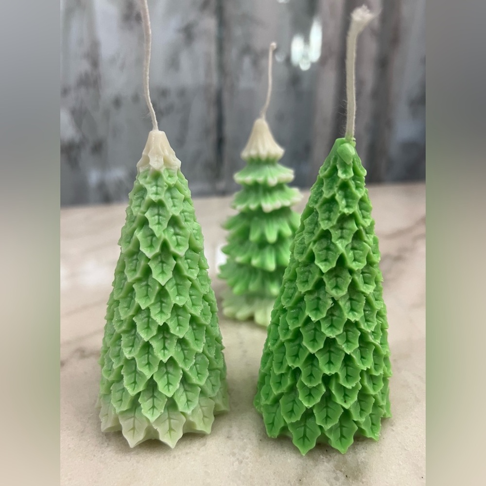 BUY NOW! 🎅🎅🎄🎄🎄3 Christmas Tree Candles, perfect to burn or to decorate